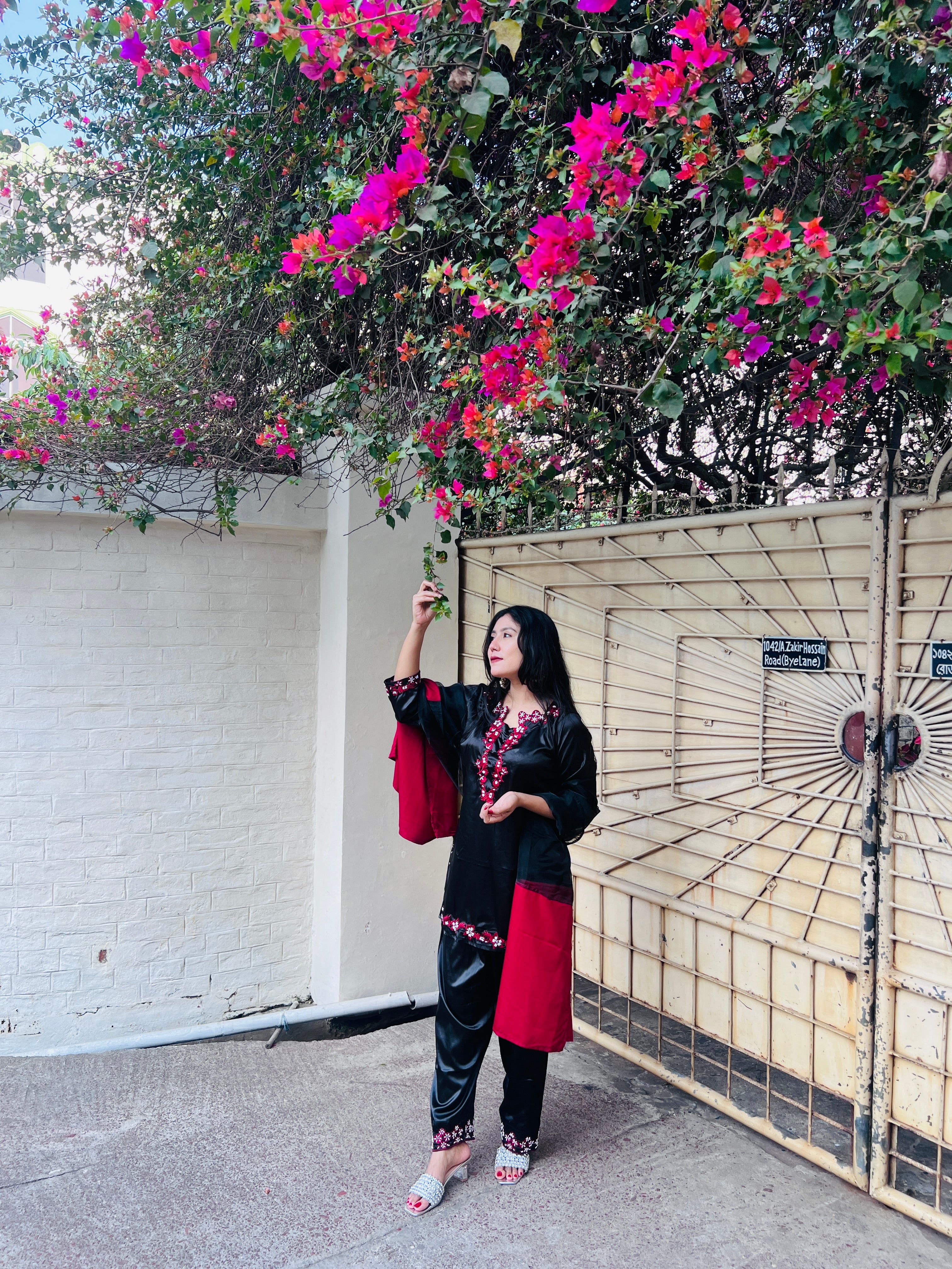 ZARQA NOIR